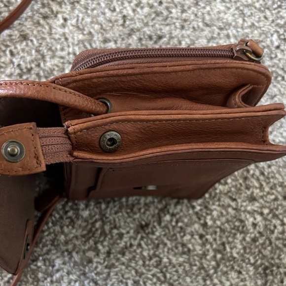 Fossil Tan/Brown Leather Crossbody Bag - Picture 9 of 13